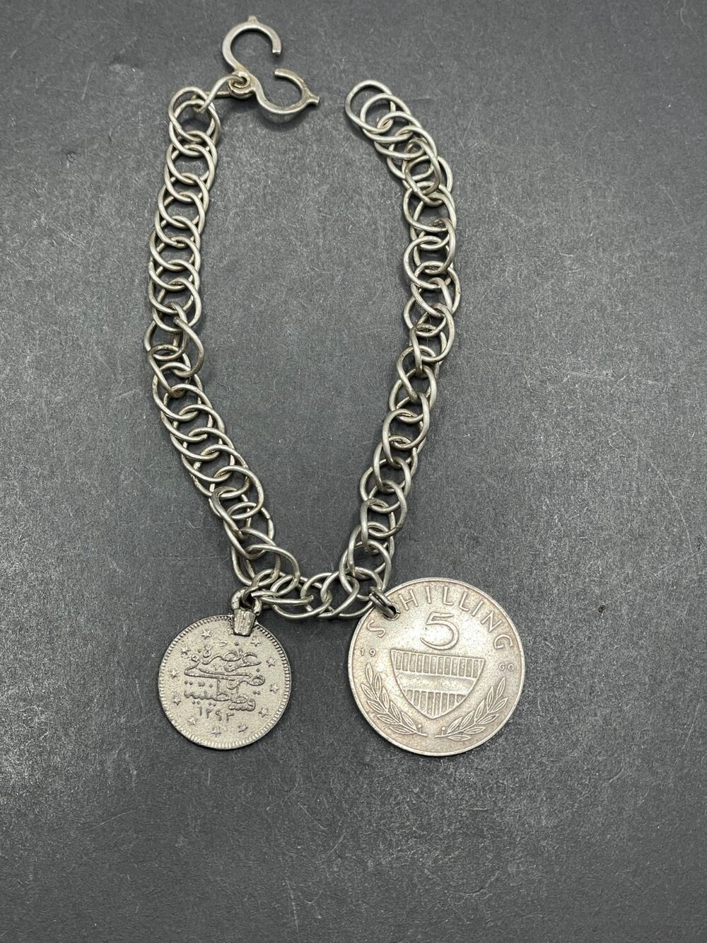 Vtg Silver Tone w/ Austria Coins Charm Interlocking Round Link Bracelet 15.83g